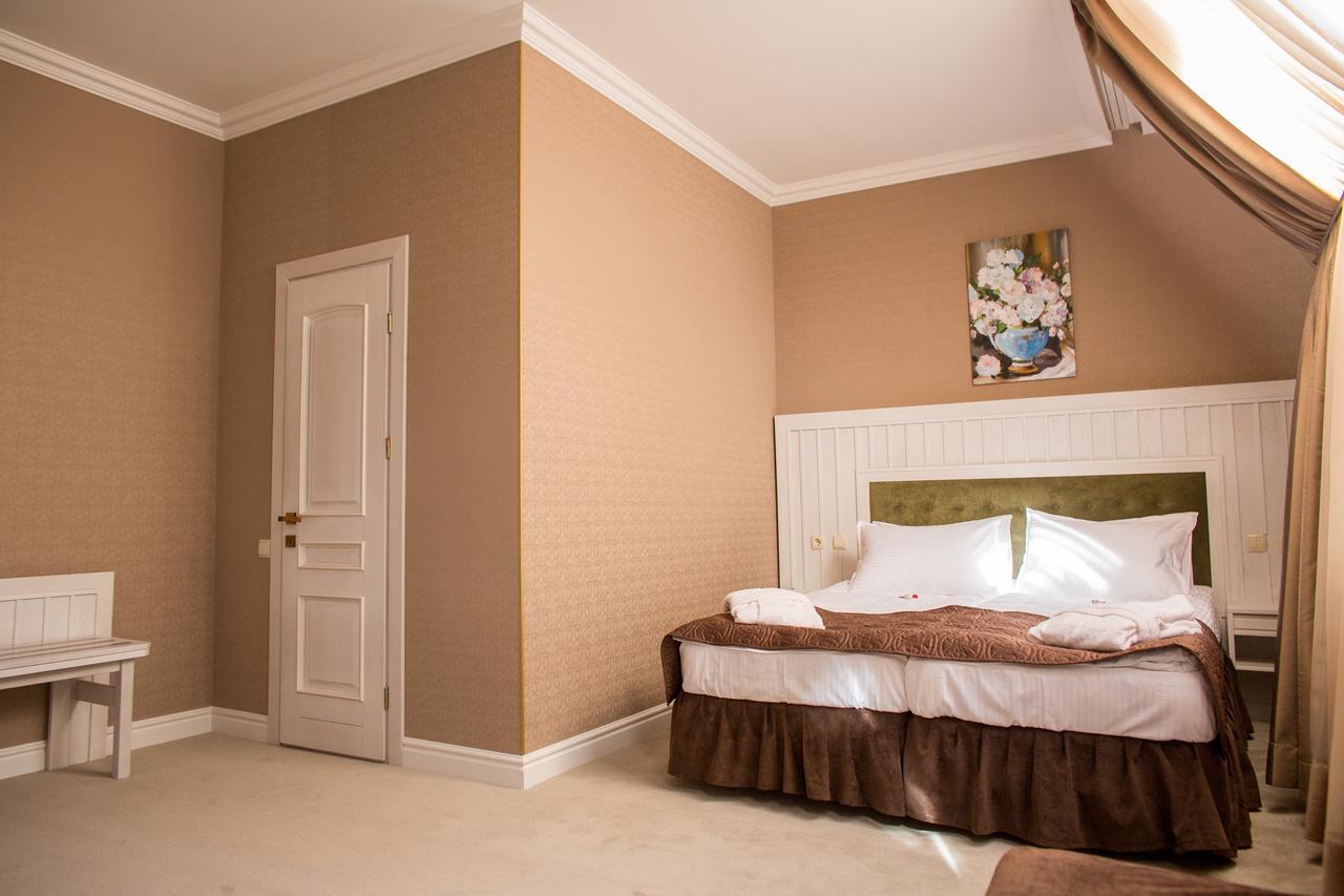 Boutique Hotel Deluxe Камианец-Подилский Екстериор снимка